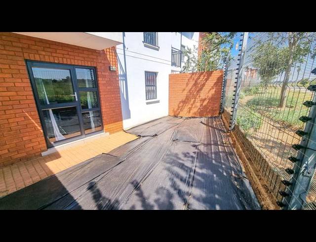 2 BEDROOM TOWNHOUSE FOR SALE IN PARKDENE